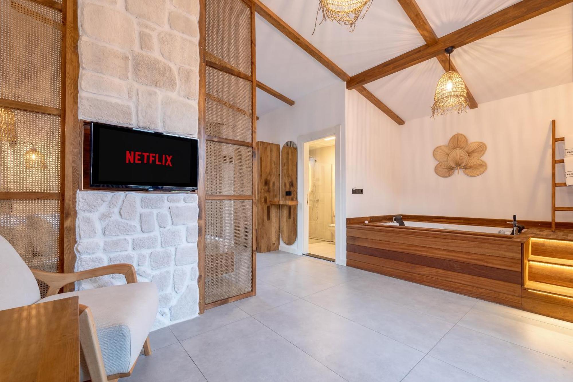 Rota Kilidonia Karaoez Suites&Villas Pokoj fotografie